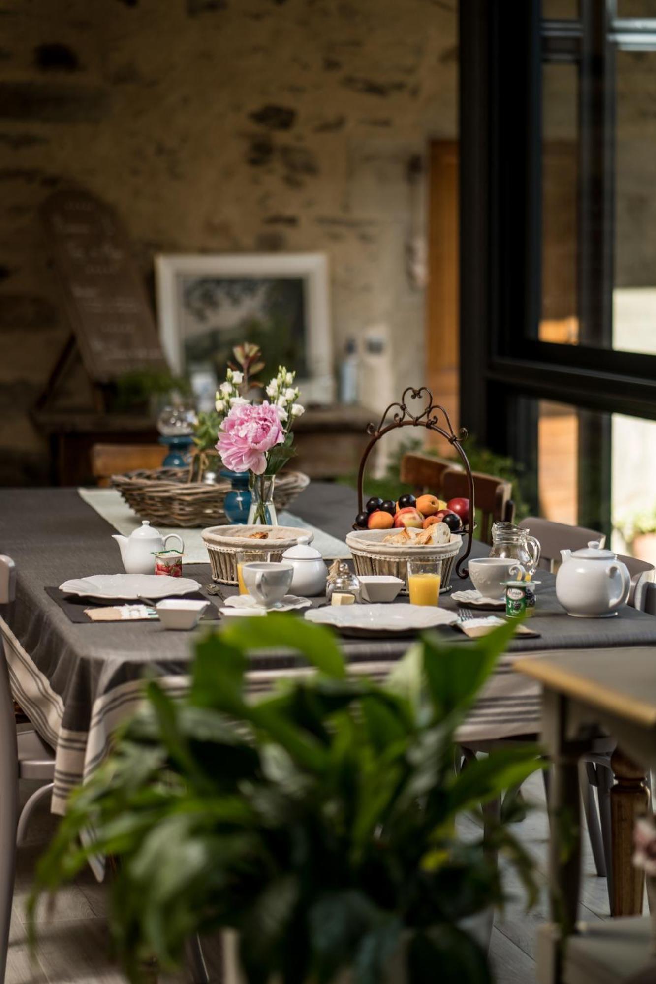 La Ferme Des Andes - Gite L'Atelier Quins ภายนอก รูปภาพ